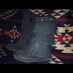 Minnetonka fringe boots
